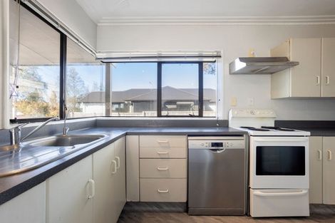 Photo of property in 13 Taylor Terrace, St Andrews, Hamilton, 3200