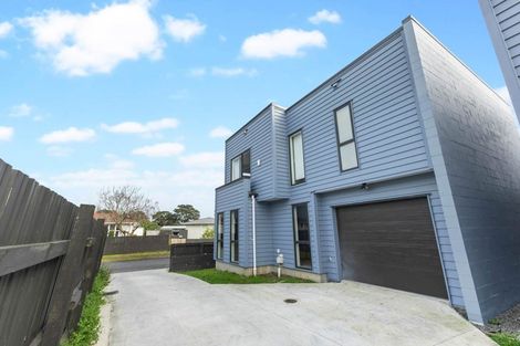 Photo of property in 52a Convair Crescent, Mangere, Auckland, 2022