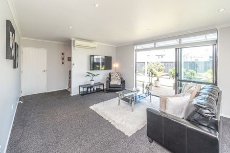Photo of property in 13 Kamahi Street, Castlecliff, Whanganui, 4501