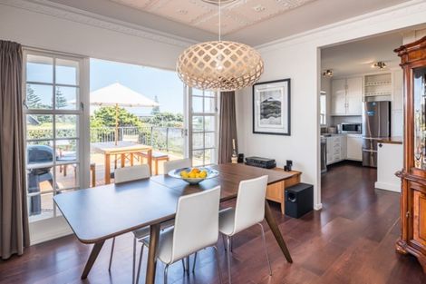 Photo of property in 12 Frances Street, Waikanae Beach, Waikanae, 5036