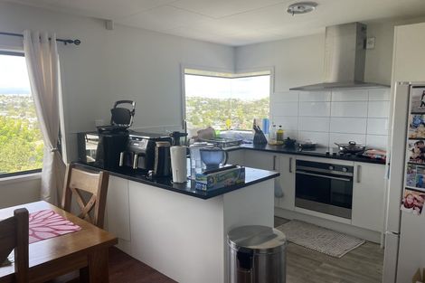 Photo of property in 1/3 Valecrest Place, Bayview, Auckland, 0629