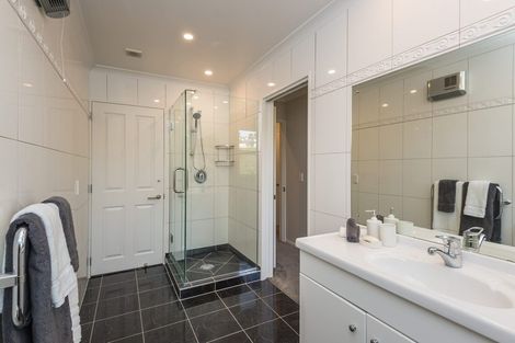 Photo of property in 94 Glenstrae Road, Redcliffs, Christchurch, 8081