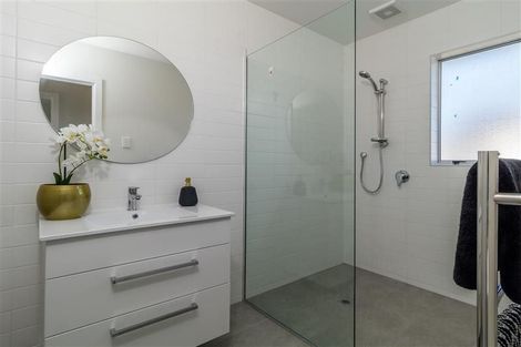 Photo of property in 55c Napier Road, Havelock North, 4130