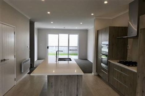 Photo of property in 2a Makura Road, Long Bay, Auckland, 0630