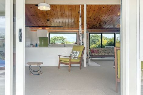 Photo of property in 1a Field Way, Waikanae Beach, Waikanae, 5036