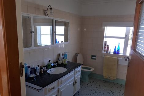 Photo of property in 14 Ashleigh Crescent, Miramar, Wellington, 6022