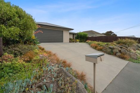 Photo of property in 76 Rowan Avenue, Aranui, Christchurch, 8061
