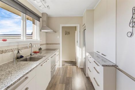 Photo of property in 1 Bond Street, Waimate, 7924