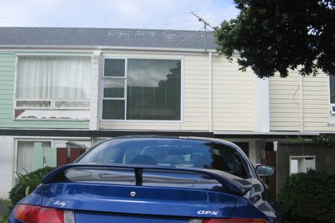 Photo of property in 16 Waiwera Crescent, Maupuia, Wellington, 6022