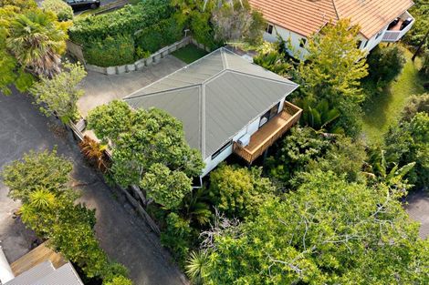 Photo of property in 899a East Coast Road, Northcross, Auckland, 0632