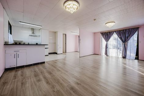 Photo of property in 4 Barneys Farm Road, Clendon Park, Auckland, 2103
