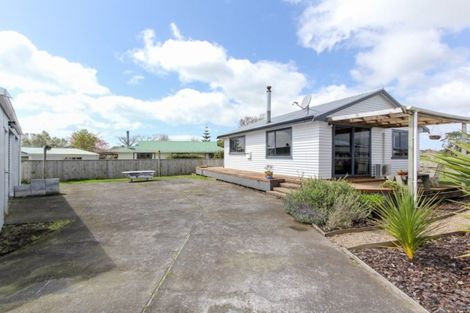 Photo of property in 15 Tuahu Place, Waitara, 4320
