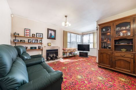 Photo of property in 72a Sylvan Crescent, Te Atatu South, Auckland, 0610