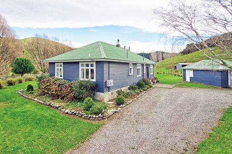 Photo of property in 435 Jacksons Line, Mauriceville, Masterton, 5882