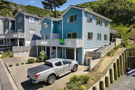 Photo of property in 10a Rarangi Way, Owhiro Bay, Wellington, 6023