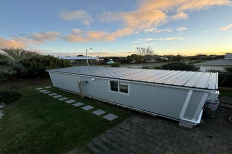 Photo of property in 7 Ross Grove, Paraparaumu, 5032