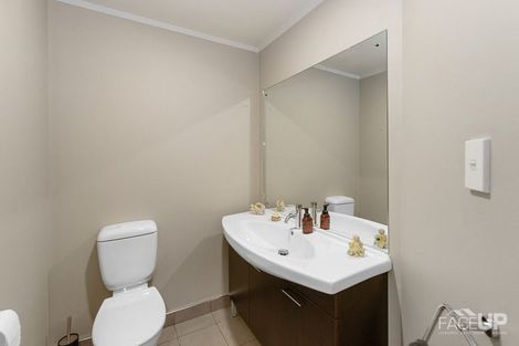 Photo of property in 18 Rosetti Rise, West Harbour, Auckland, 0618