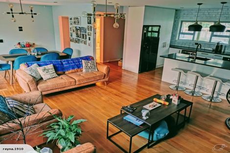 Photo of property in 17 Golf Road, New Lynn, Auckland, 0600