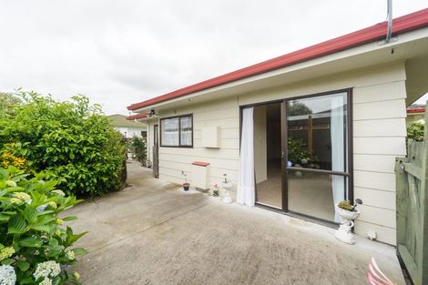 Photo of property in 58 Geraldine Crescent, Cloverlea, Palmerston North, 4412