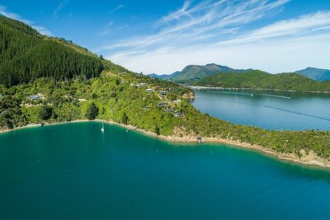 Photo of property in 313 Port Underwood Road, Whatamango Bay, Picton, 7281