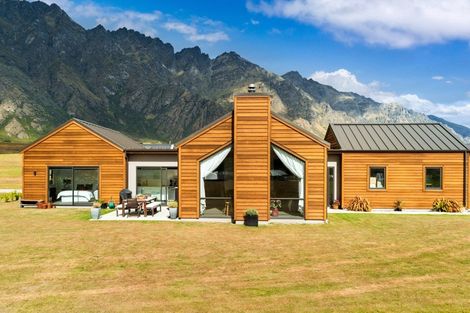 Photo of property in 60 Cunninghams Drive, Jacks Point, Queenstown, 9371