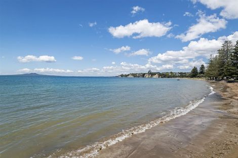 Photo of property in 2/26 Manly Esplanade, Browns Bay, Auckland, 0630