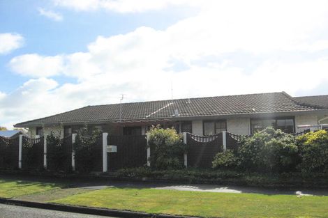 Photo of property in 2 Sayers Crescent, Ilam, Christchurch, 8041