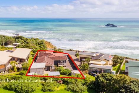 Photo of property in 50 Waitea Road, Muriwai, 0881