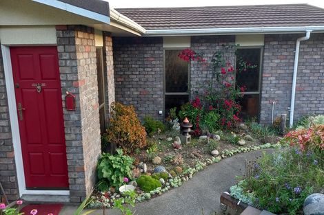 Photo of property in 6 Linda Place, Saint Johns Hill, Whanganui, 4501