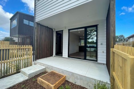 Photo of property in 4/5 Brandon Road, Glen Eden, Auckland, 0602