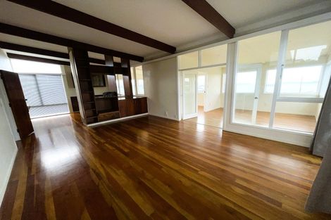 Photo of property in 103 Dowse Drive, Maungaraki, Lower Hutt, 5010