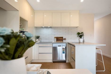 Photo of property in 11e Reid Road, New Lynn, Auckland, 0600