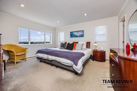 Photo of property in 144 Keri Vista Rise, Papakura, 2110