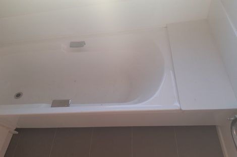 Photo of property in 3/13 Aorangi Place, Birkenhead, Auckland, 0626