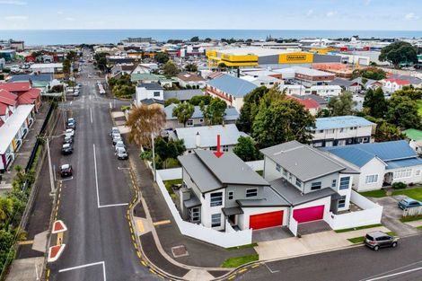 Photo of property in 55 Pendarves Street, New Plymouth, 4310