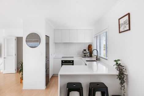 Photo of property in 85 Gravatt Road, Papamoa Beach, Papamoa, 3118