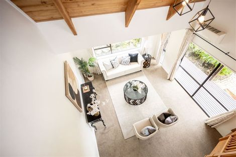 Photo of property in 17 Unsworth Drive, Unsworth Heights, Auckland, 0632