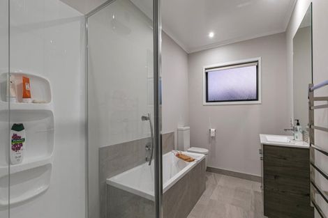 Photo of property in 41 Maka Terrace, Orewa, 0931