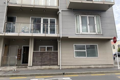 Photo of property in 2/41 Home Street, Mount Victoria, Wellington, 6011