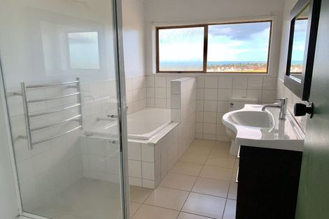 Photo of property in 5 Panorama Court, Red Beach, 0932