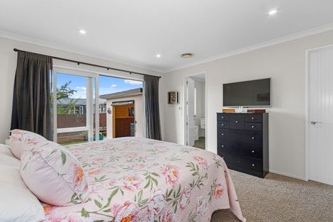 Photo of property in 92 Halberg Street, Dallington, Christchurch, 8061