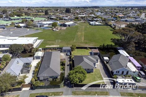 Photo of property in 33 Lamorna Road, Parklands, Christchurch, 8083