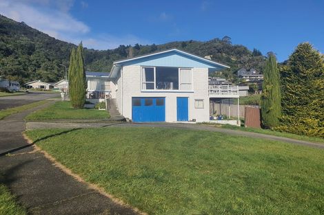 Photo of property in 13 Seaview Crescent, Picton, 7220