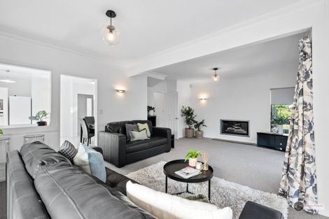 Photo of property in 19a Colin Grove, Hutt Central, Lower Hutt, 5010