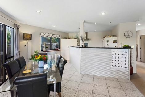 Photo of property in 4 Flaxmere Street, Waikanae Beach, Waikanae, 5036