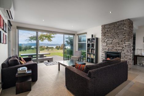 Photo of property in 1 Pukenamu Road, Rainbow Point, Taupo, 3330