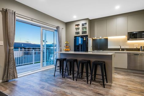 Photo of property in 47 Cleat Street, Whitby, Porirua, 5024