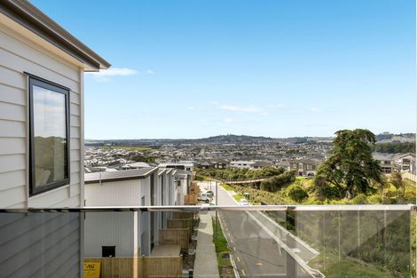 Photo of property in 12 Elevation Street, Flat Bush, Auckland, 2019