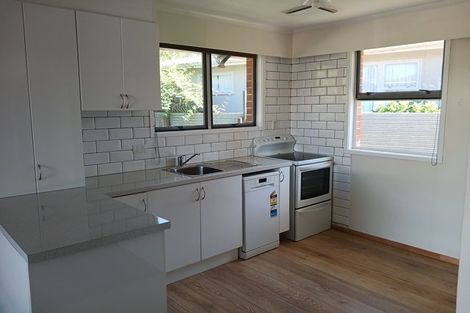 Photo of property in 1a Ruamahanga Crescent, Terrace End, Palmerston North, 4410