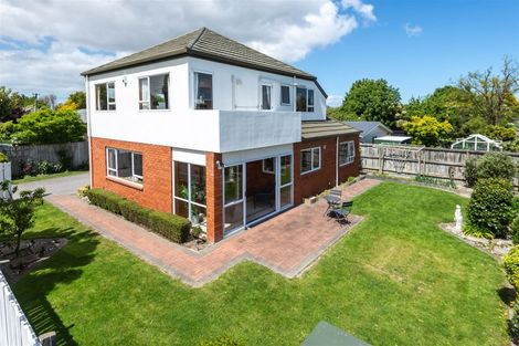 Photo of property in 33 Coniston Avenue, Ilam, Christchurch, 8041